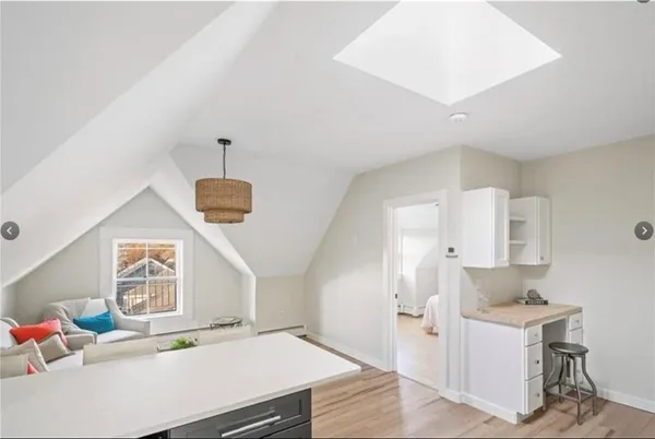 $2,900 | 259 Gibbs Avenue, Unit 5, Newport, RI 02840