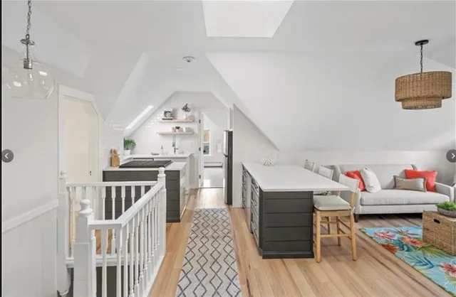 $2,900 | 259 Gibbs Avenue, Unit 5, Newport, RI 02840