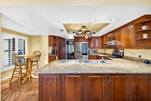 $550,000 | 2835 Hammock Drive, Plant City, FL 33566