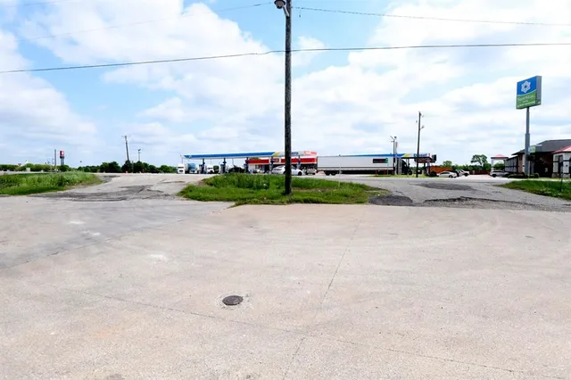 $175,000 | 1706 Highway 34, Terrell, TX 75160