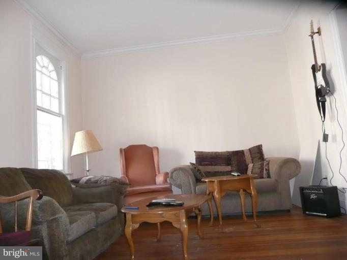 2704 Ontario Road Northwest Washington, DC 20009 - Photo 2 of 14 Living Room