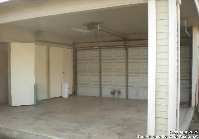 $1,250 | 6858 Maple Springs, San Antonio, TX 78249