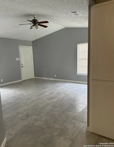 $1,250 | 6858 Maple Springs, San Antonio, TX 78249