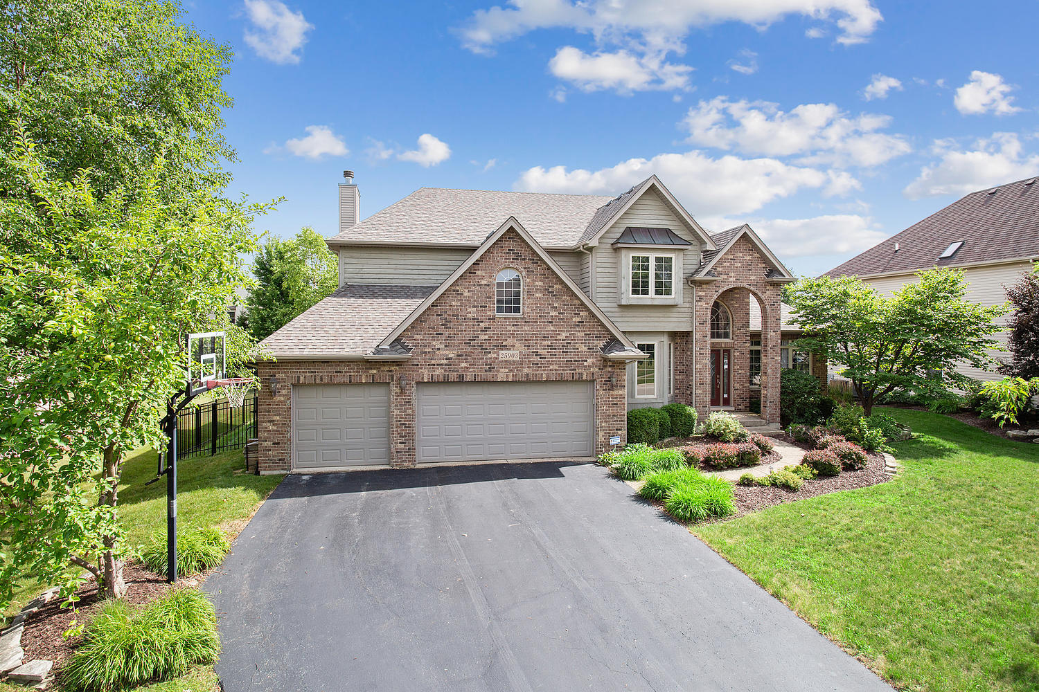 25903 Campbell Lane Plainfield, IL 60585 - Photo 2 of 38