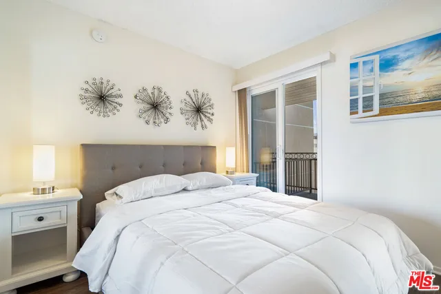 $2,400 | 3600 Bagley Avenue, Unit 201, Los Angeles, CA 90034