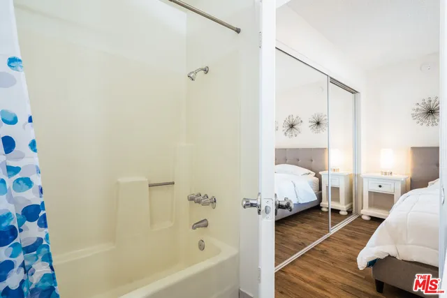 $2,400 | 3600 Bagley Avenue, Unit 201, Los Angeles, CA 90034