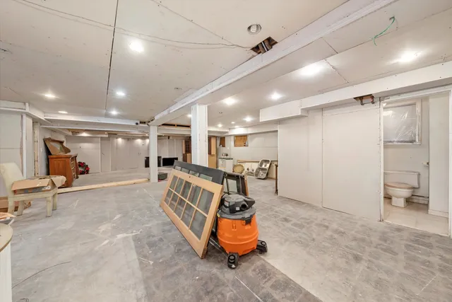 $425,000 | 6858 Riverside Drive, Berwyn, IL 60402