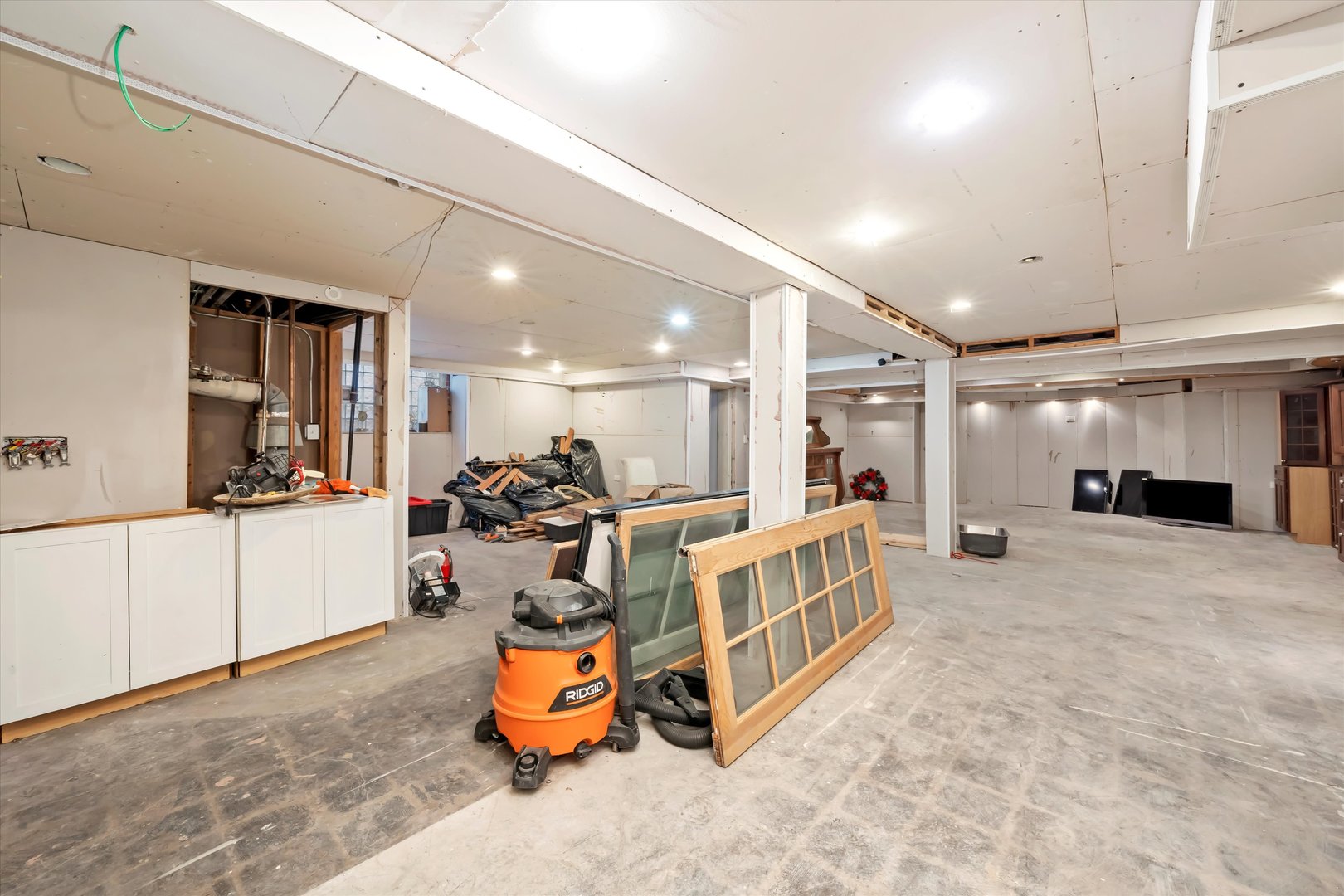 6858 Riverside Drive Berwyn, IL 60402 - Photo 31 of 36