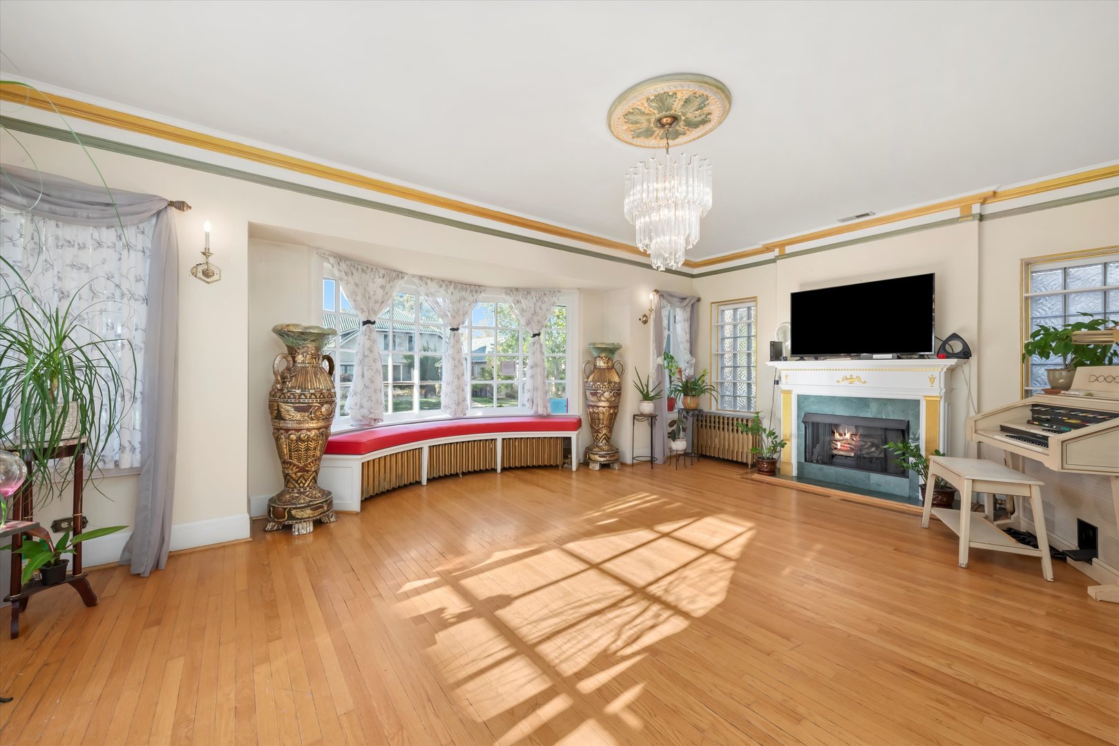 6858 Riverside Drive Berwyn, IL 60402 - Photo 6 of 36