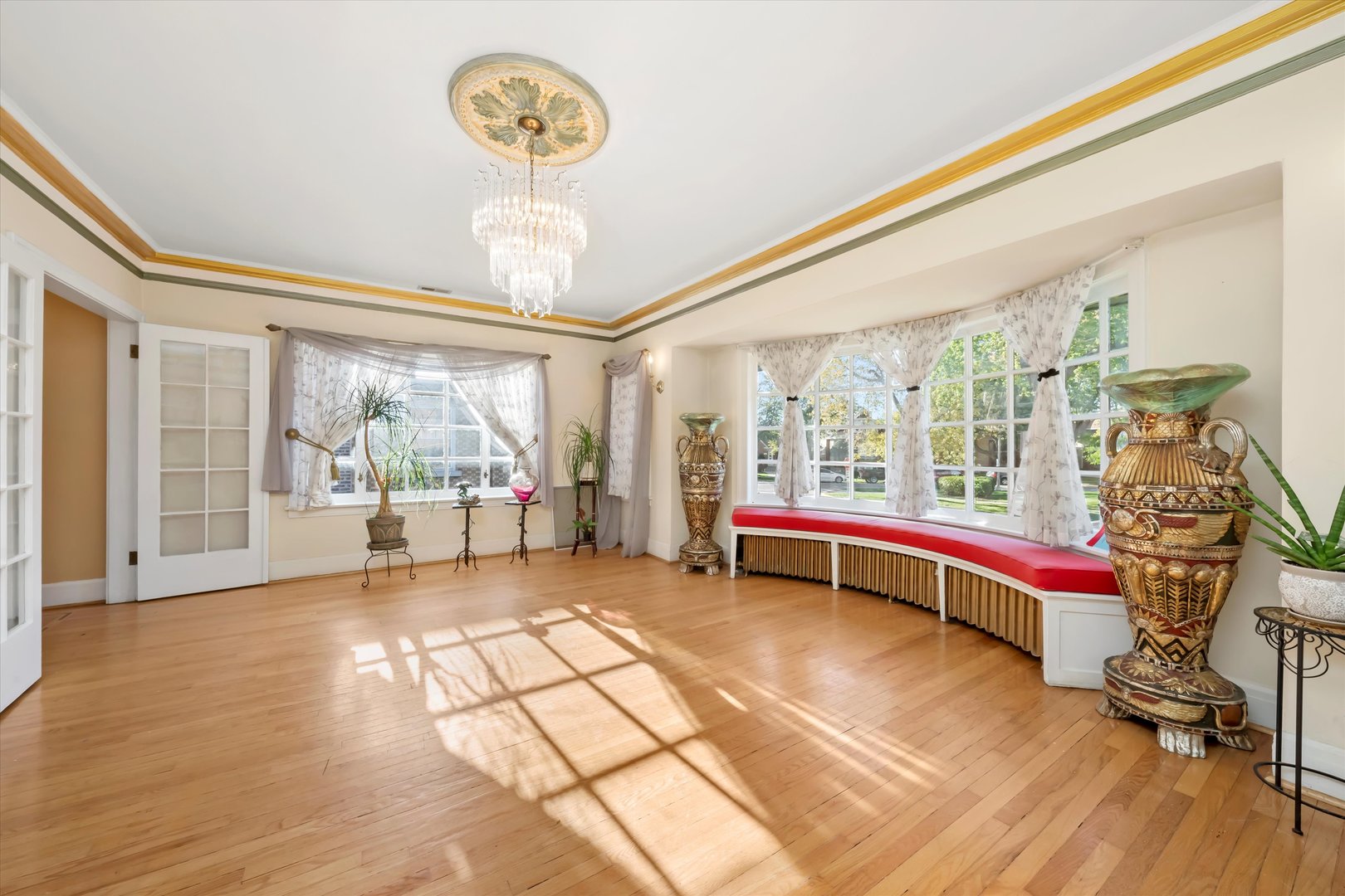 6858 Riverside Drive Berwyn, IL 60402 - Photo 7 of 36