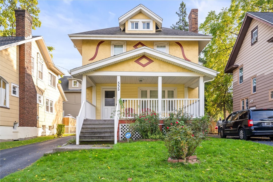 535 Lake View Park Rochester, NY 14613 - Photo 1 of 1 Front