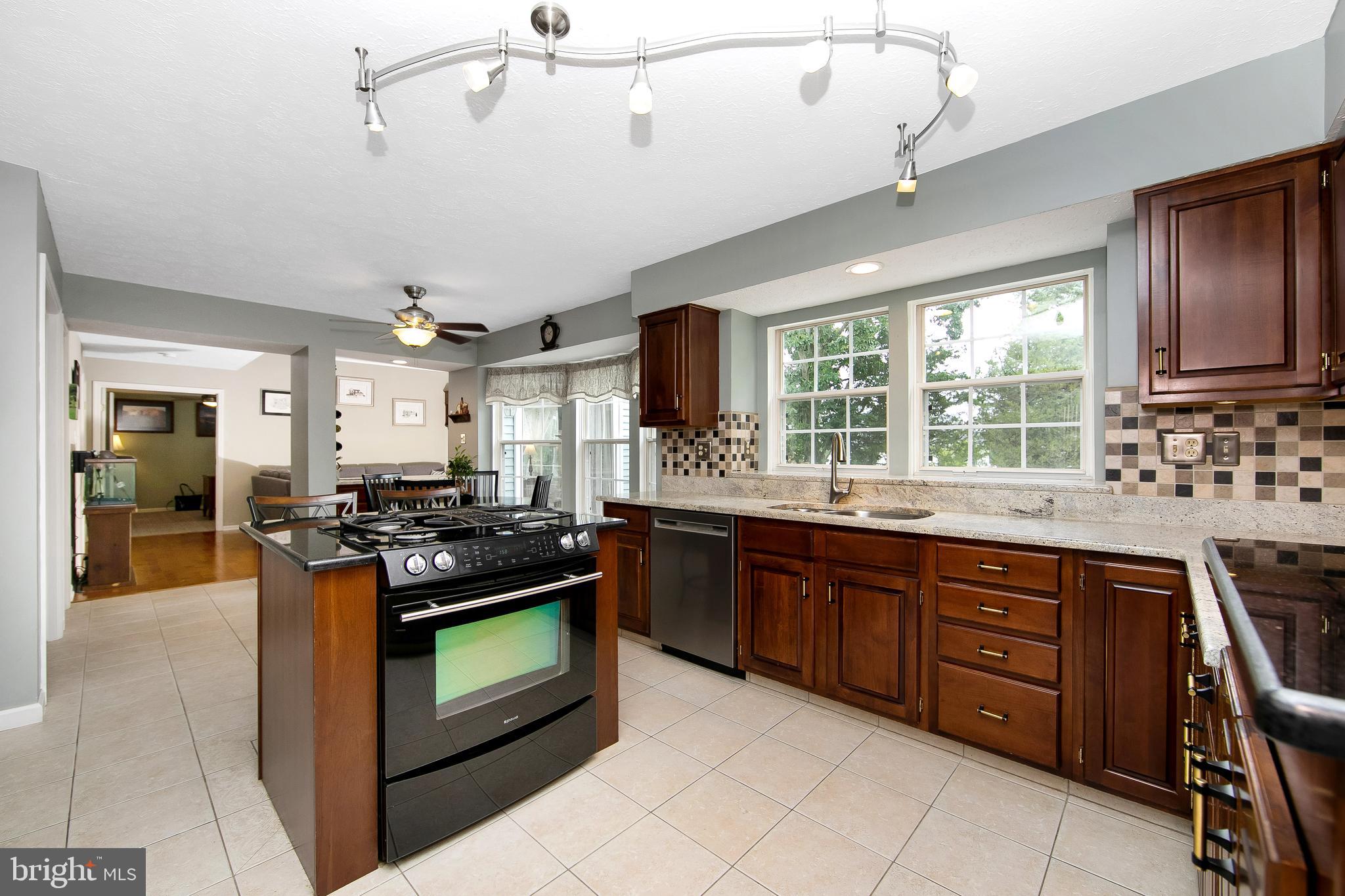 620 Signers Circle Marlton, NJ 08053 - Photo 8 of 38