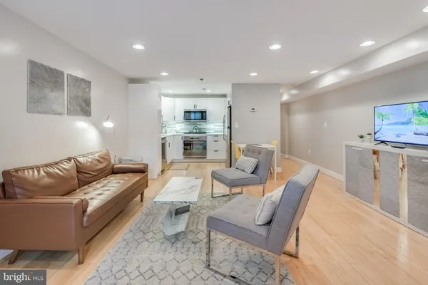 $2,650 | 26 T Street Northeast, Unit 1, Washington, DC 20002