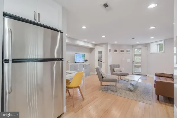 $2,650 | 26 T Street Northeast, Unit 1, Washington, DC 20002