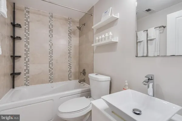 $2,650 | 26 T Street Northeast, Unit 1, Washington, DC 20002