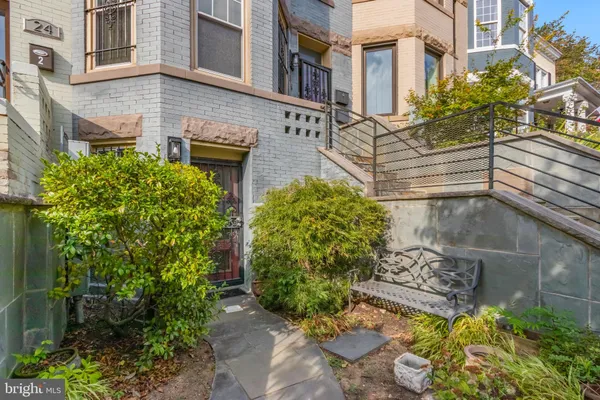 $2,650 | 26 T Street Northeast, Unit 1, Washington, DC 20002