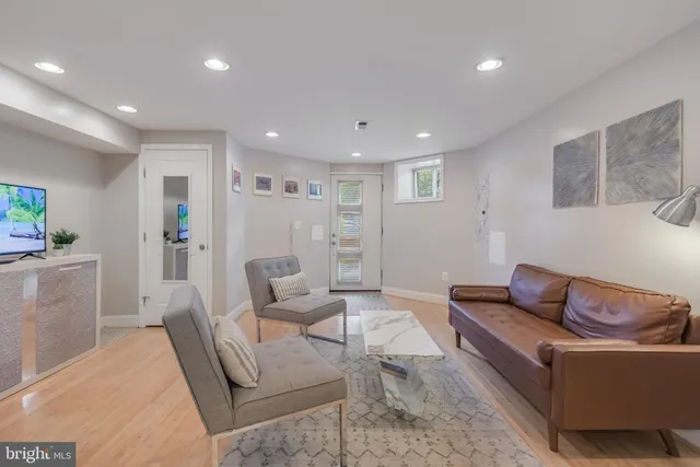 $2,650 | 26 T Street Northeast, Unit 1, Washington, DC 20002