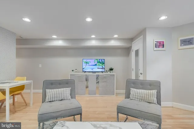 $2,650 | 26 T Street Northeast, Unit 1, Washington, DC 20002