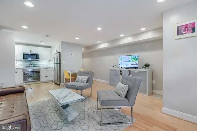 $2,650 | 26 T Street Northeast, Unit 1, Washington, DC 20002