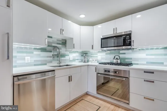 $2,650 | 26 T Street Northeast, Unit 1, Washington, DC 20002