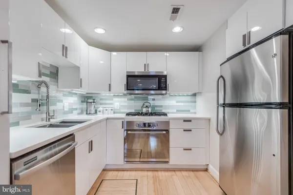 $2,650 | 26 T Street Northeast, Unit 1, Washington, DC 20002