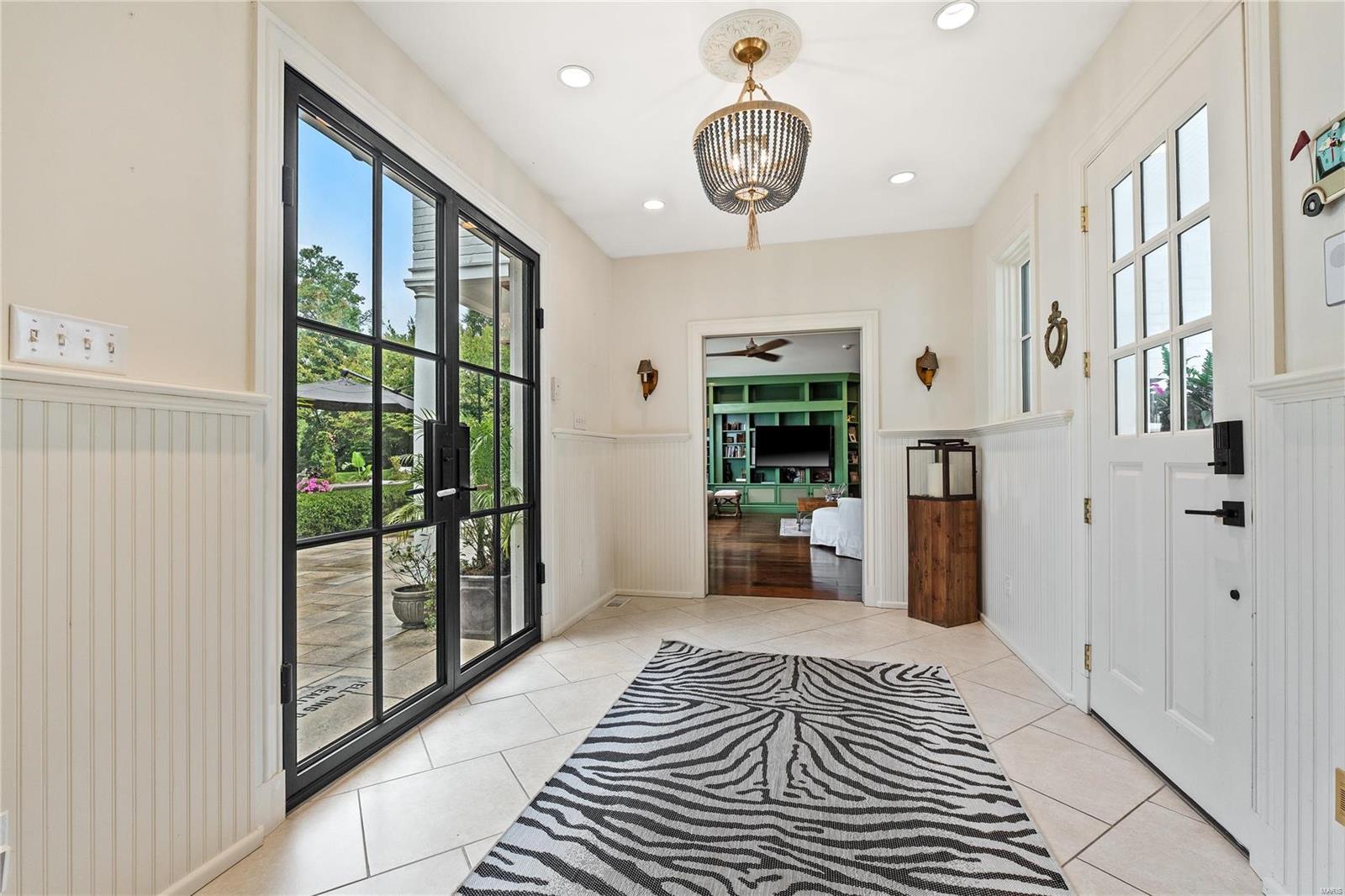 8 Radnor Road Huntleigh, MO 63131 - Photo 34 of 63