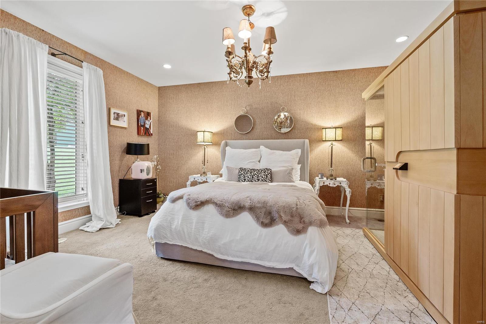 8 Radnor Road Huntleigh, MO 63131 - Photo 37 of 63