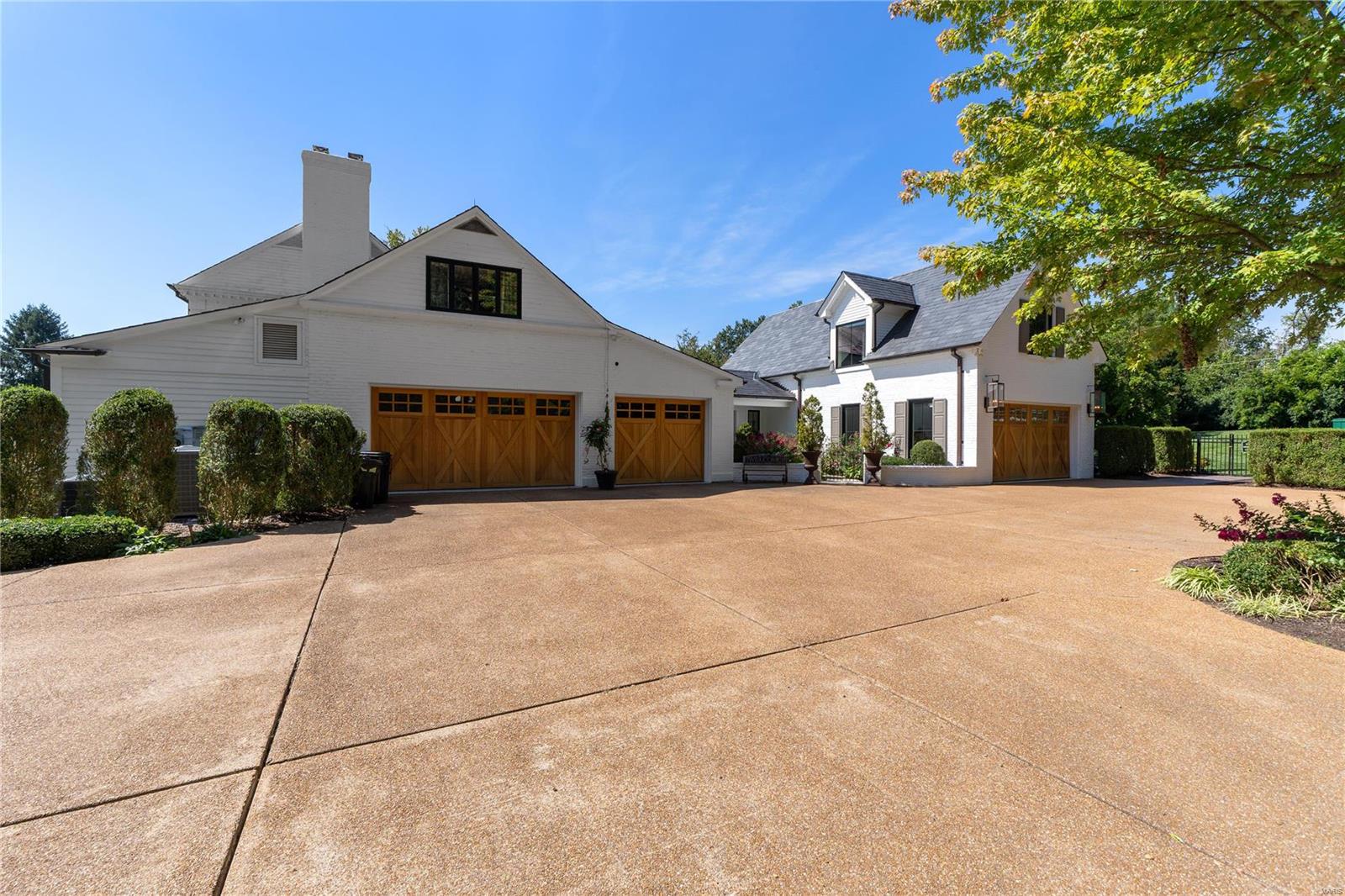 8 Radnor Road Huntleigh, MO 63131 - Photo 43 of 63