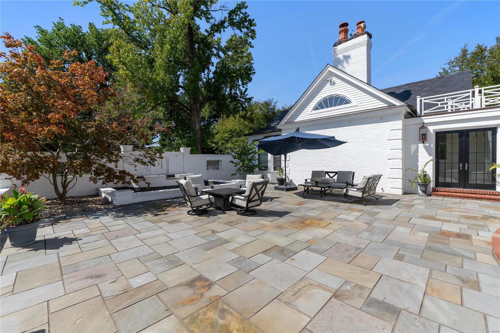 8 Radnor Road Huntleigh, MO 63131 - Photo 44 of 63