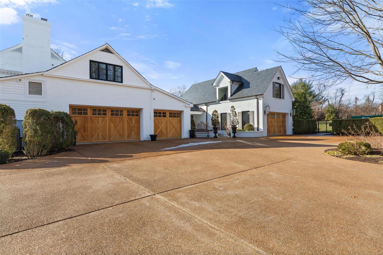 8 Radnor Road Huntleigh, MO 63131 - Photo 6 of 63