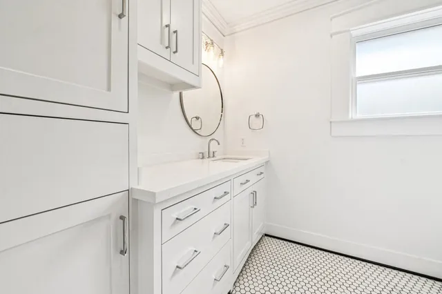 $2,900 | 1224 Waverly Street, Houston, TX 77008