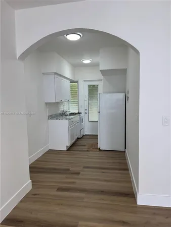$1,600 | 835 Alton Road, Unit 19, Miami Beach, FL 33139