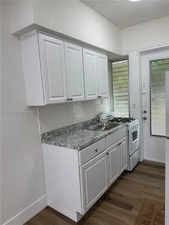 $1,600 | 835 Alton Road, Unit 19, Miami Beach, FL 33139