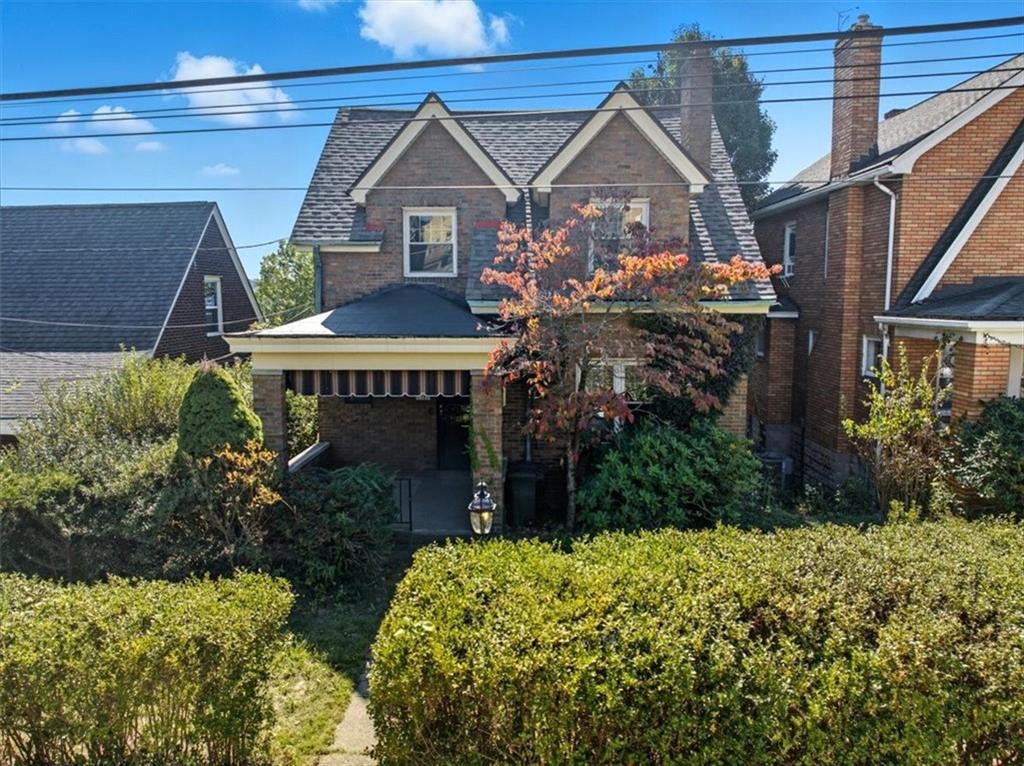 1327 Buente Street Pittsburgh, PA 15212 - Photo 2 of 44 Mature Hedges
