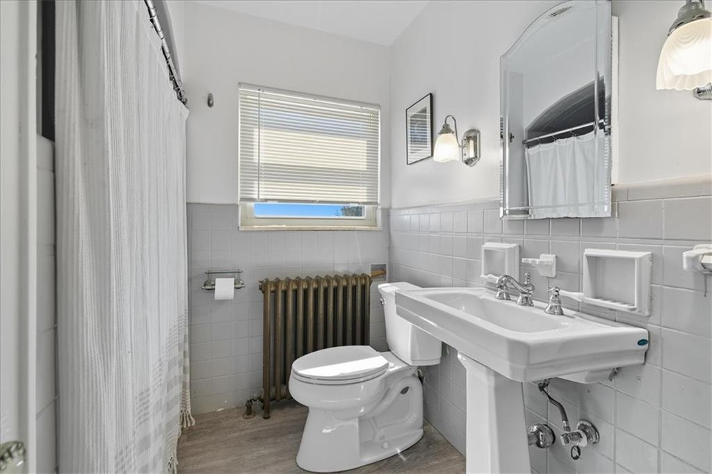 1327 Buente Street Pittsburgh, PA 15212 - Photo 28 of 44 Full Bath Upstairs