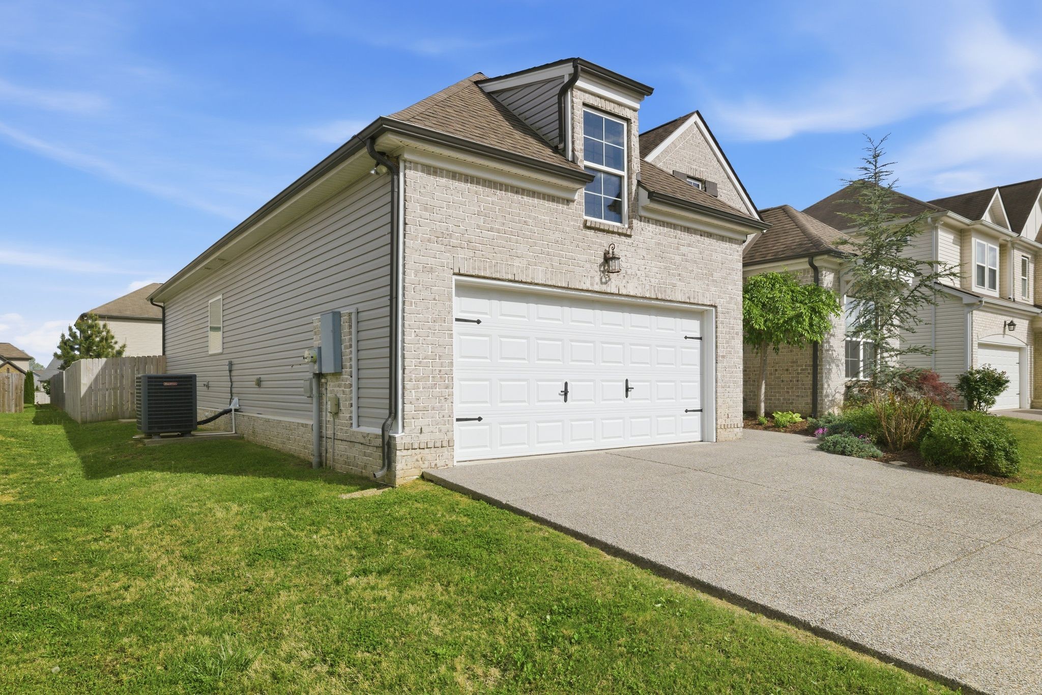 1050 Daniel Lane Spring Hill, TN 37174 - Photo 3 of 33