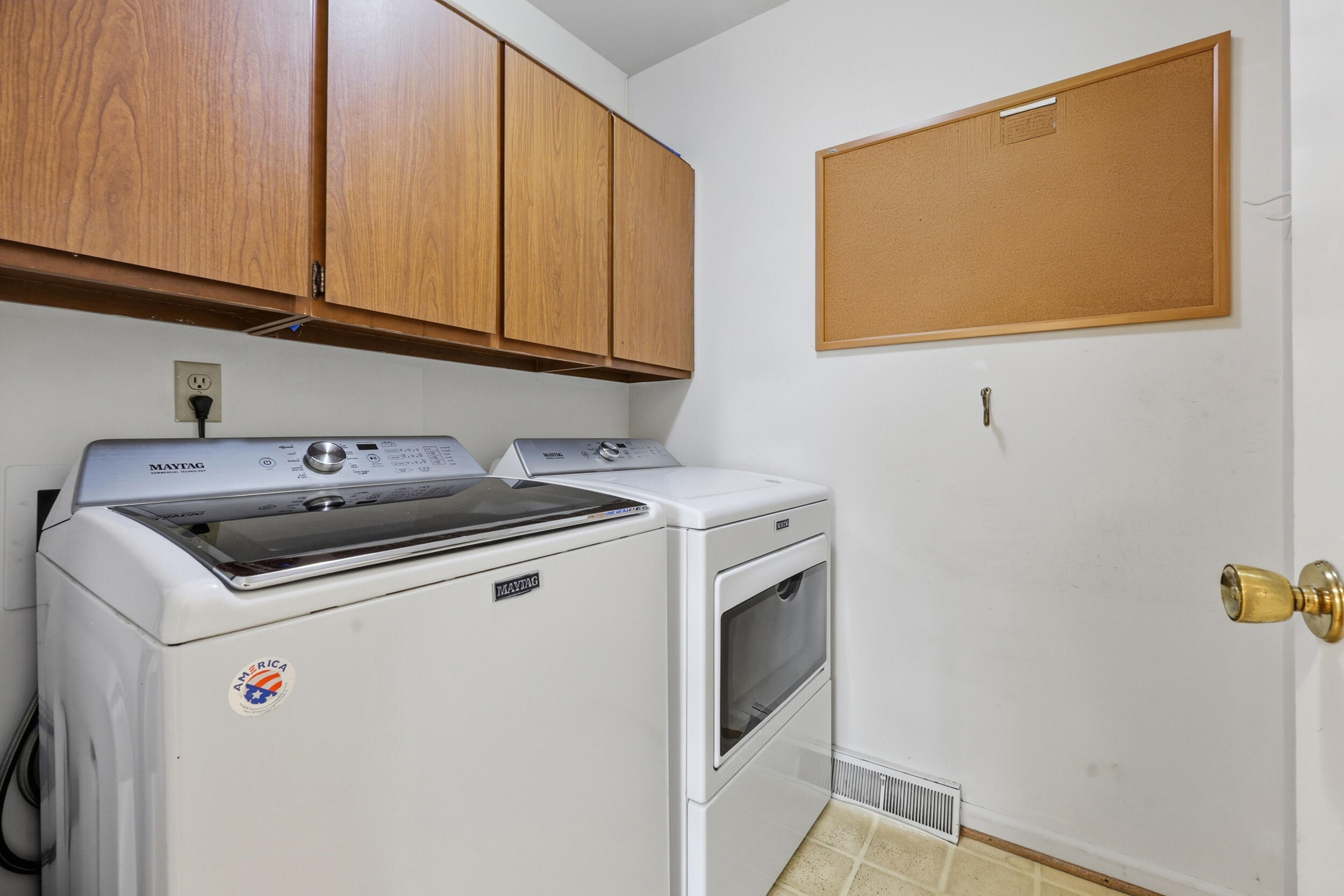 828 Cahaba Road Lexington, KY 40502 - Photo 25 of 52 first floor laundry
