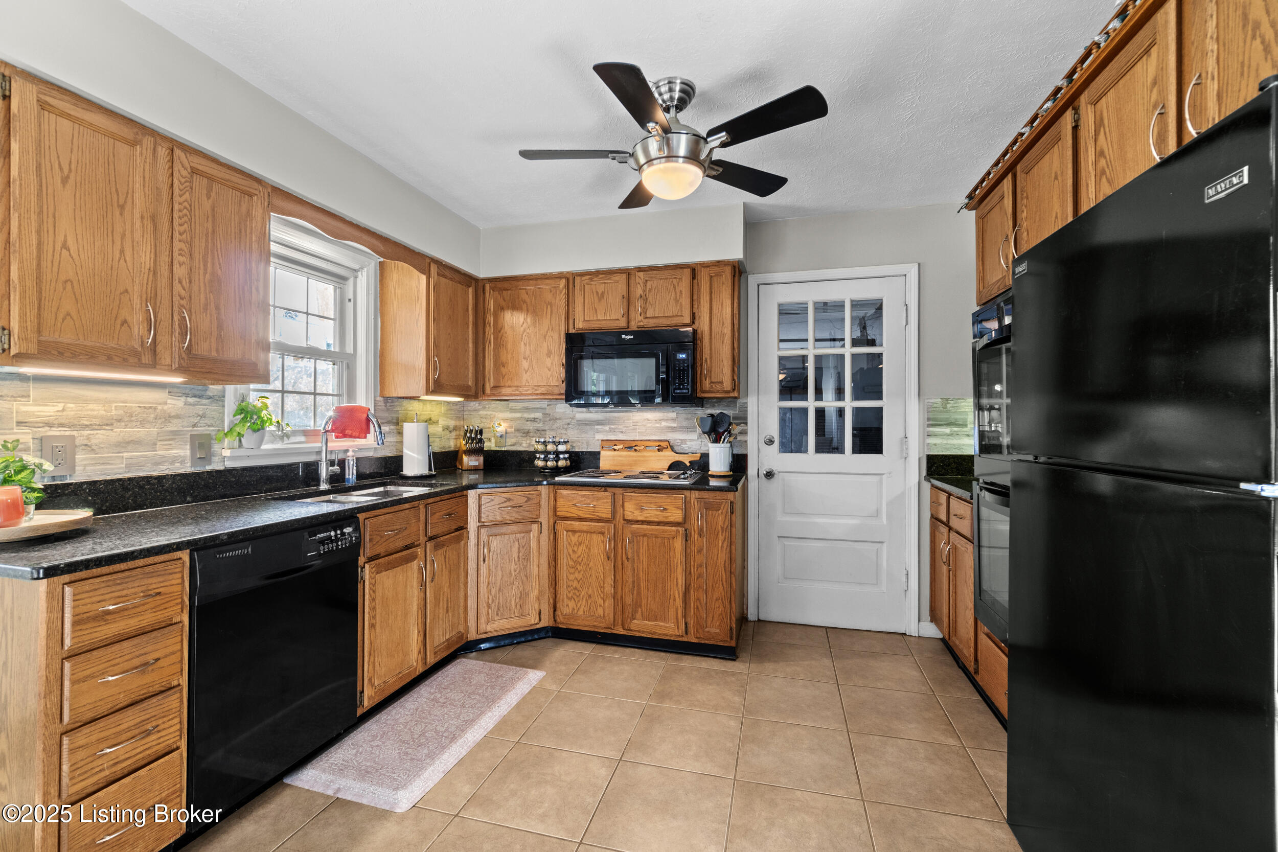 6614 Hollow Tree Road Louisville, KY 40228 - Photo 19 of 56 DSC07788