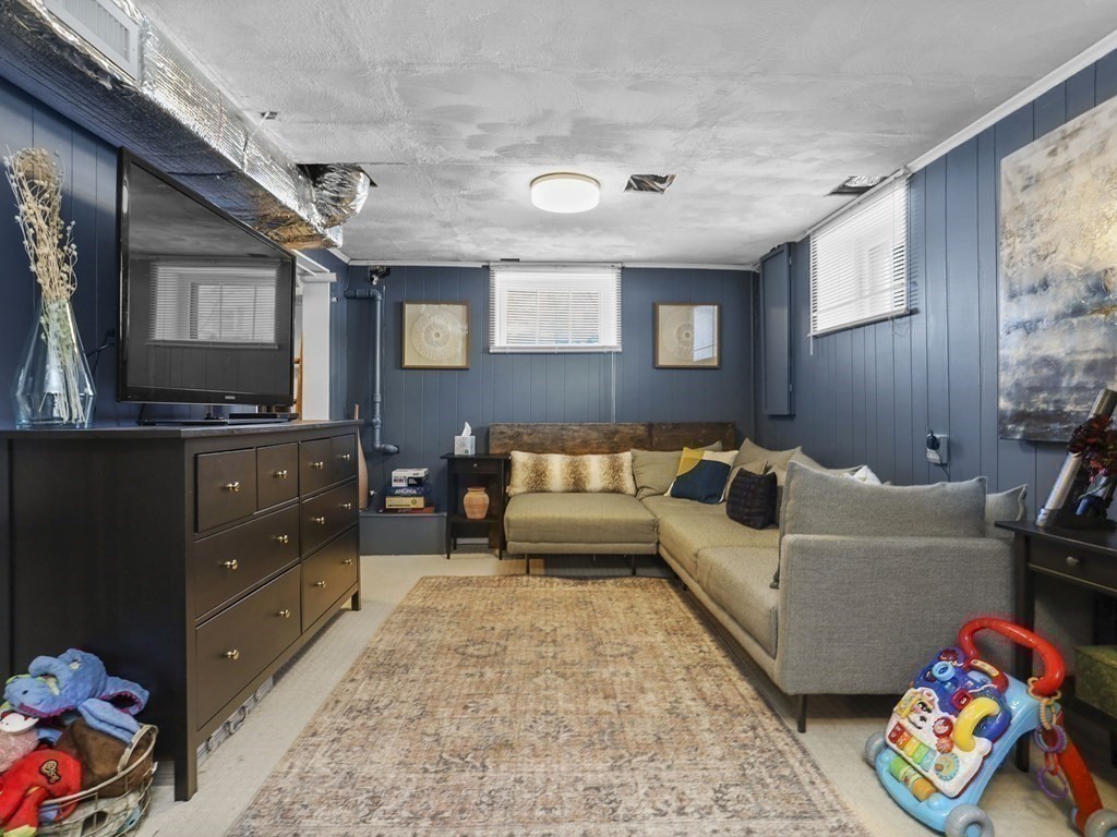 80 Brookside Avenue Newton, MA 02460 - Photo 22 of 28