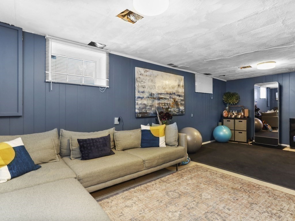 80 Brookside Avenue Newton, MA 02460 - Photo 24 of 28