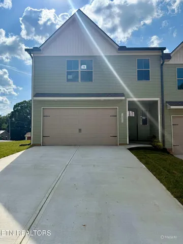 $385,000 | 1805 Bennett Vlg Drive, Maryville, TN 37804