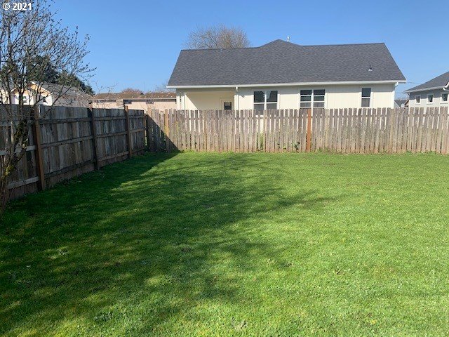 1421 S Street Springfield, OR 97477 - Photo 22 of 27