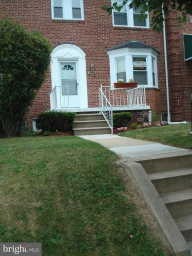 1536 Roundhill Road Baltimore, MD 21218 - Photo 1 of 26 Exterior (Main)