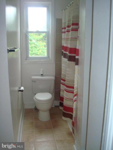 1536 Roundhill Road Baltimore, MD 21218 - Photo 15 of 26 Hall Bath