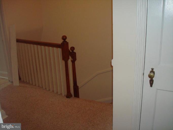 1536 Roundhill Road Baltimore, MD 21218 - Photo 21 of 26 Hallway