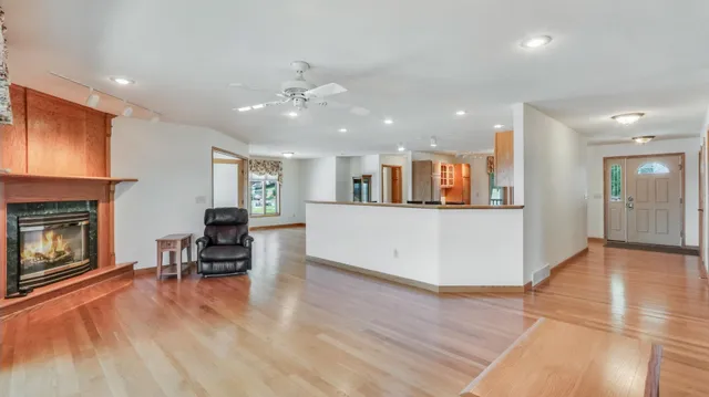 $339,900 | 106 South Second Street, Alma, WI 54610