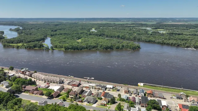 $339,900 | 106 South Second Street, Alma, WI 54610