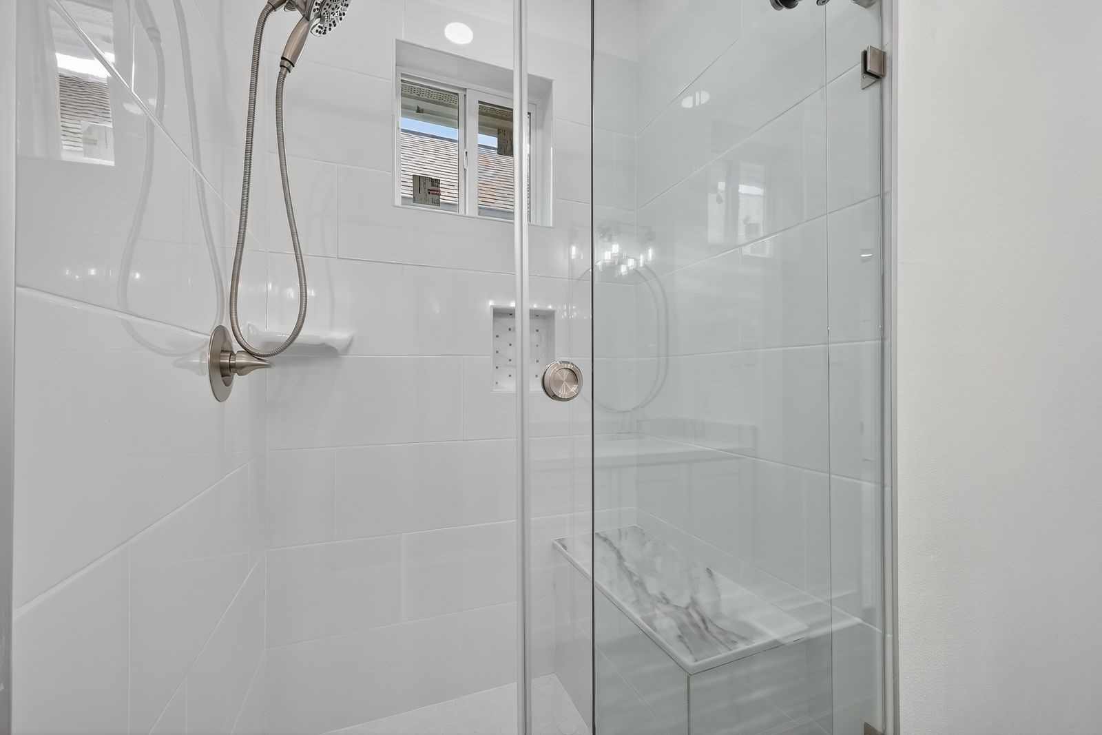 714 Zoe Street Houston, TX 77020 - Photo 25 of 34 a bathroom with a shower