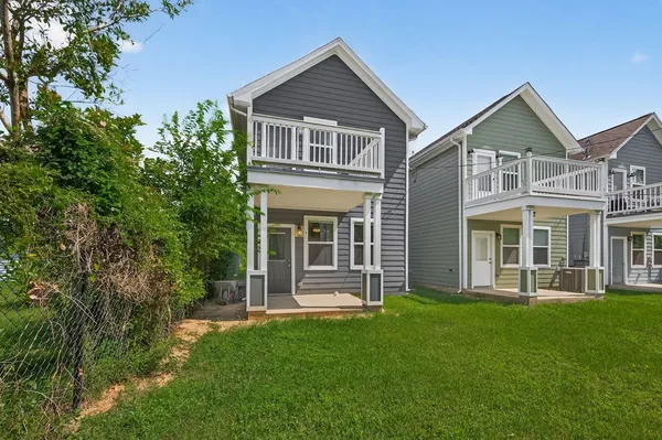 $2,100 | 714 Zoe Street, Houston, TX 77020