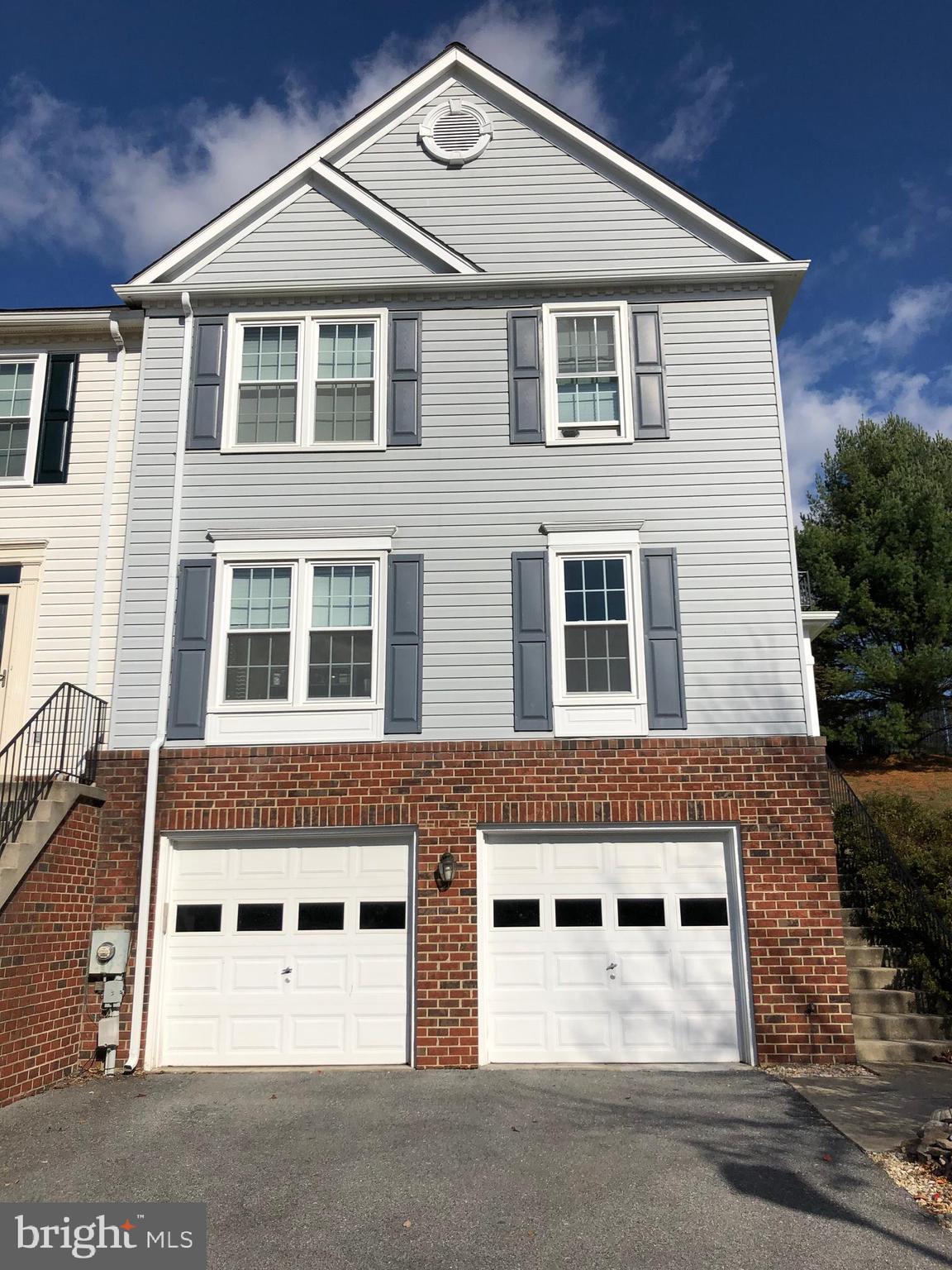 6665 Harbor Light Way New Market, MD 21774 - Photo 2 of 34 Double Garage